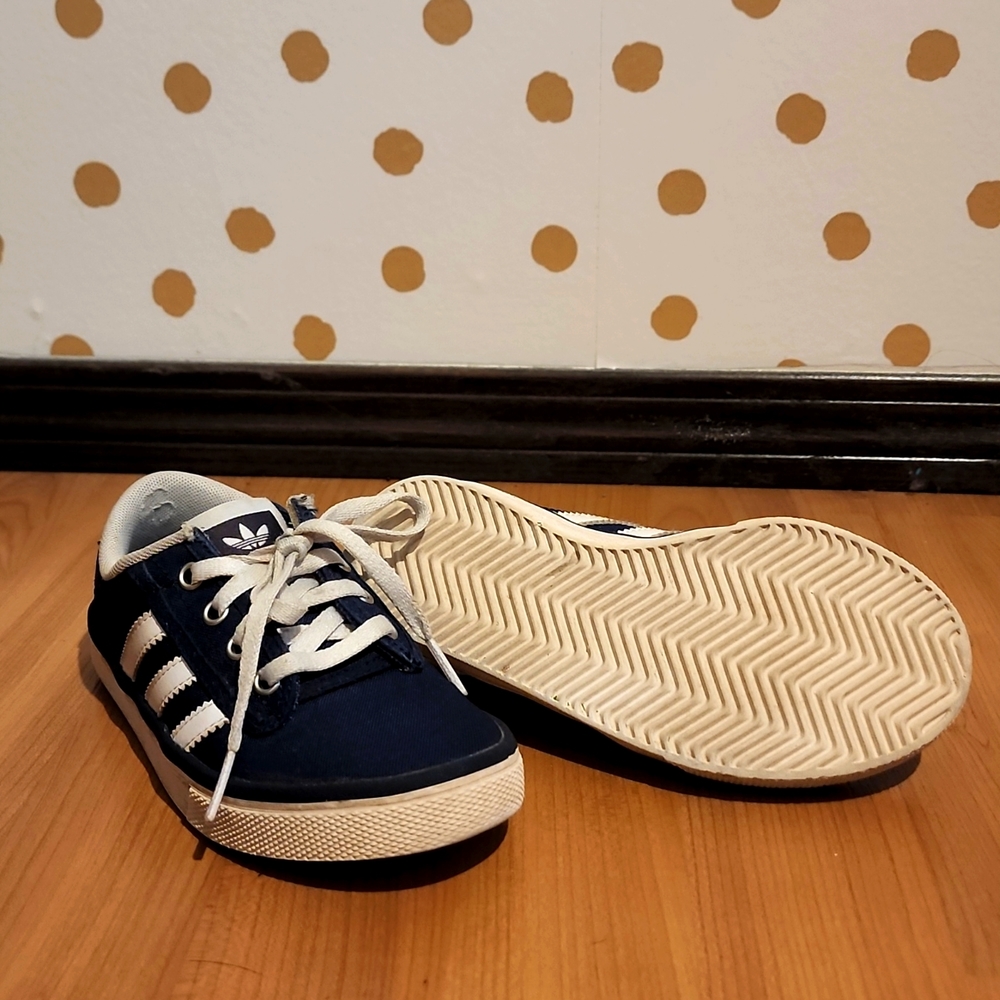 Adidas Kids Canvas Shoes (US 11)